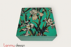 Green square lacquer box with gladiolus pattern 20*H9 cm 
